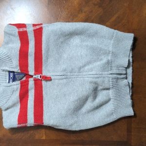 zip up sweatshirt